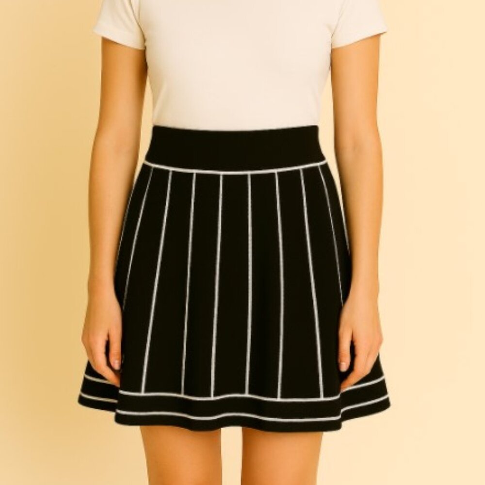 Max Studio Black Knit A-Line Skater Skirt with White Piping Size M/L